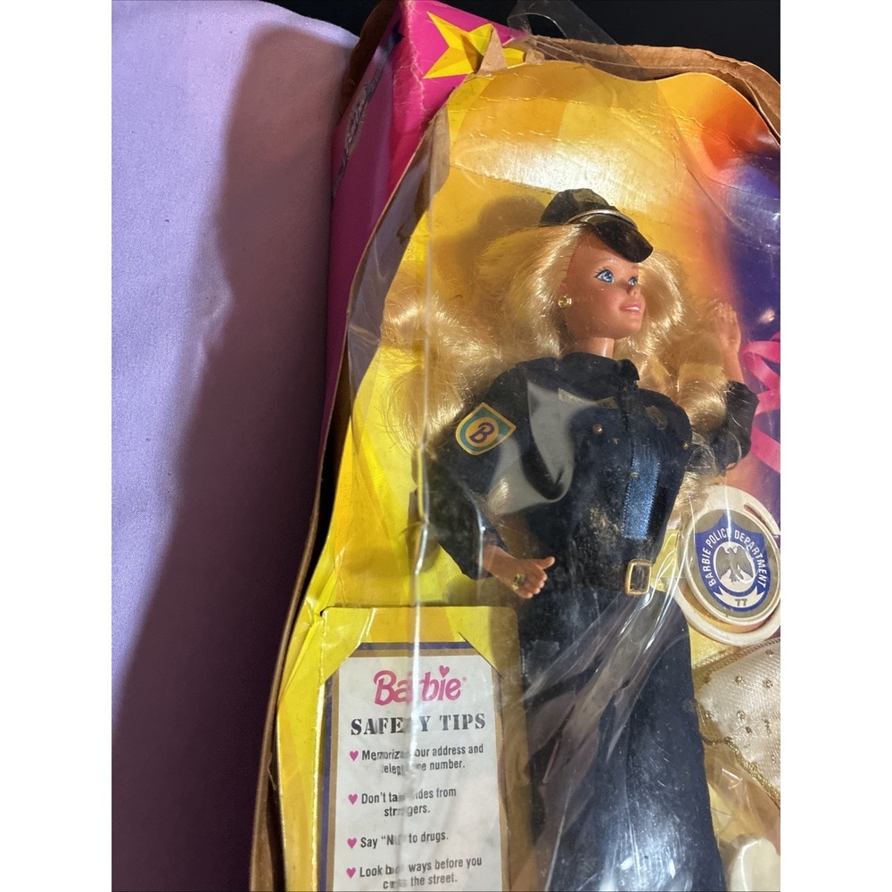 Vintage Mattel Barbie Police Officer Limited Edition Career Blonde Blue Eyes 19… - Picture 6 of 16